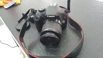 Camara Fotografica Profesional Marca Canon Modelo Eos Rebel T5 Acc Cargador 1 BateriaColgante