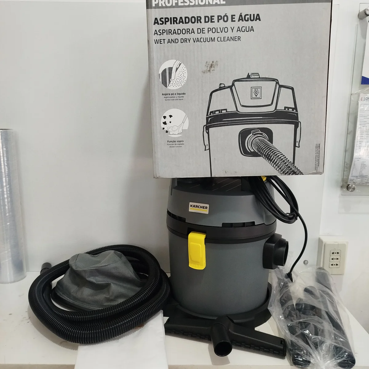 Aspiradora Marca Karcher Modelo Nt15/1 Nuevo Sin Uso Acc No Tiene