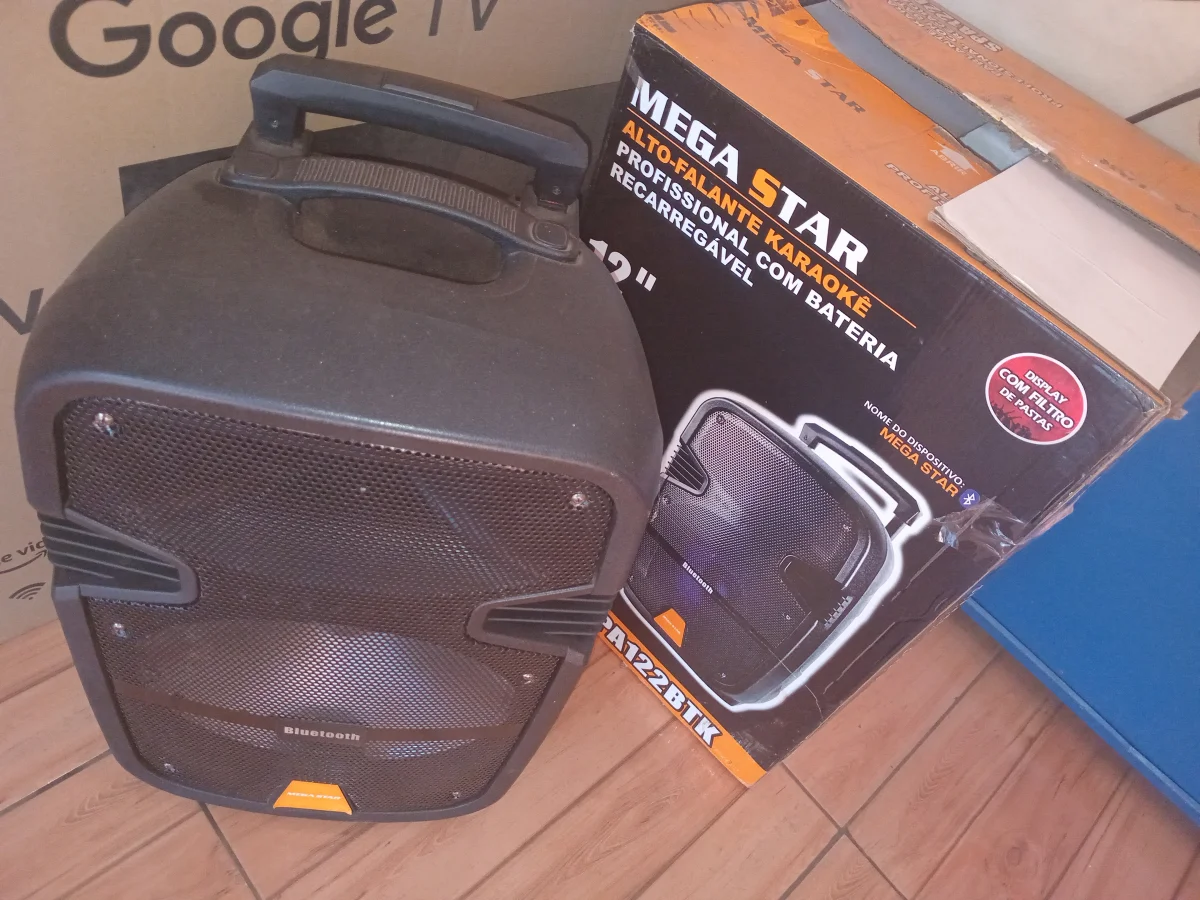 Foto 2 de Caja De Sonido Amplificada Marca Mega Star Modelo Sp122btk Sin Control Usado En Buen Estado Acc Cargador Microfono