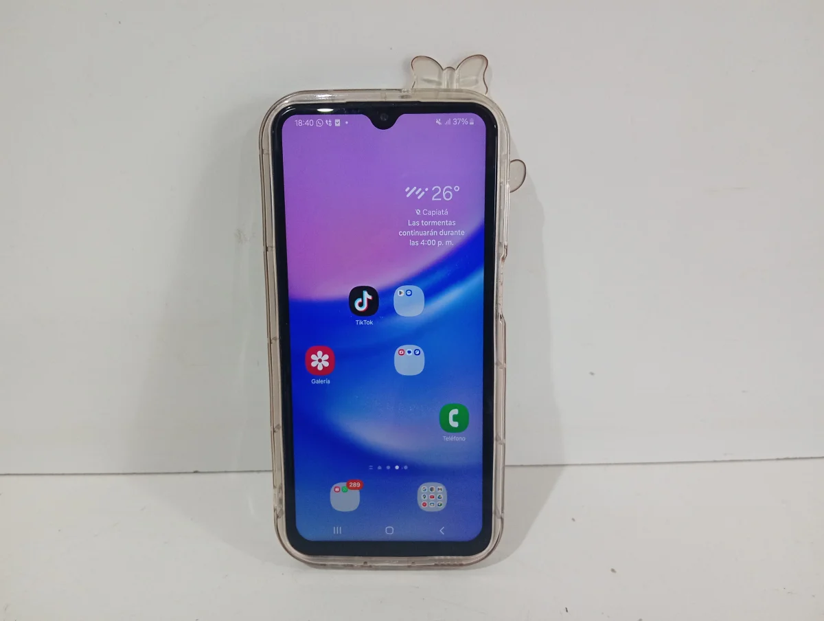 Celular Marca Samsung Modelo Galaxy15 Memoria Ram 4 Gb Almacenamiento Interno 128 Gb Acc