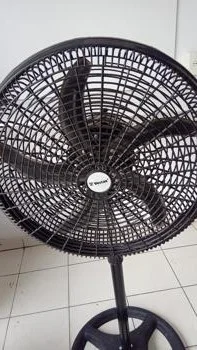 Foto 2 de Ventilador 3 Velocidades Marca Vestax Modelo Usado Con Desgaste Acc No Tiene