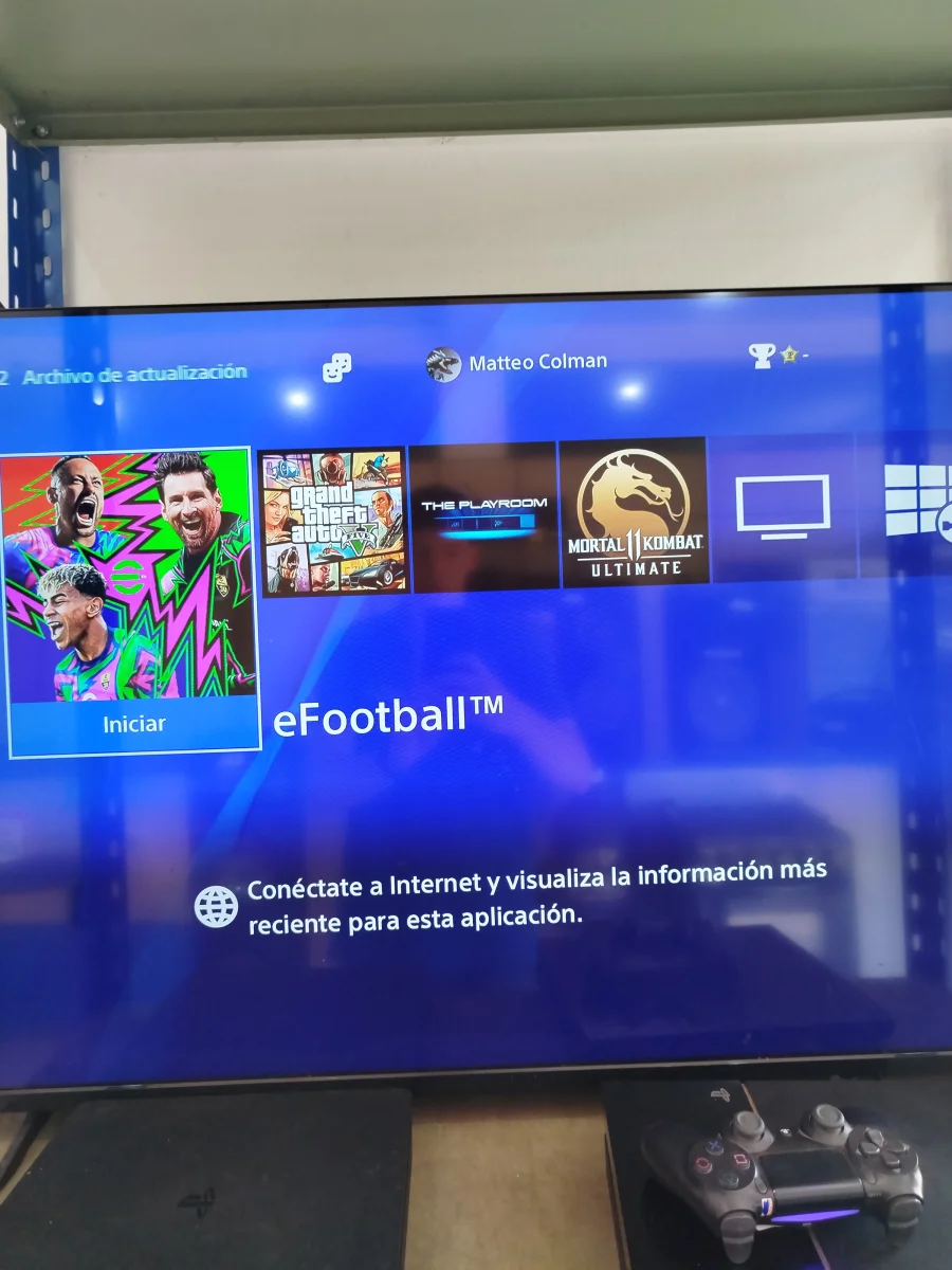 Foto 2 de Juego Electronico Ps4 Marca Sony Modelo Cuh-1001a Disco Duro 500 Gb Con Control Sin Caja Usado En Buen Estado Acc Cable CteContolCable Hdmi
