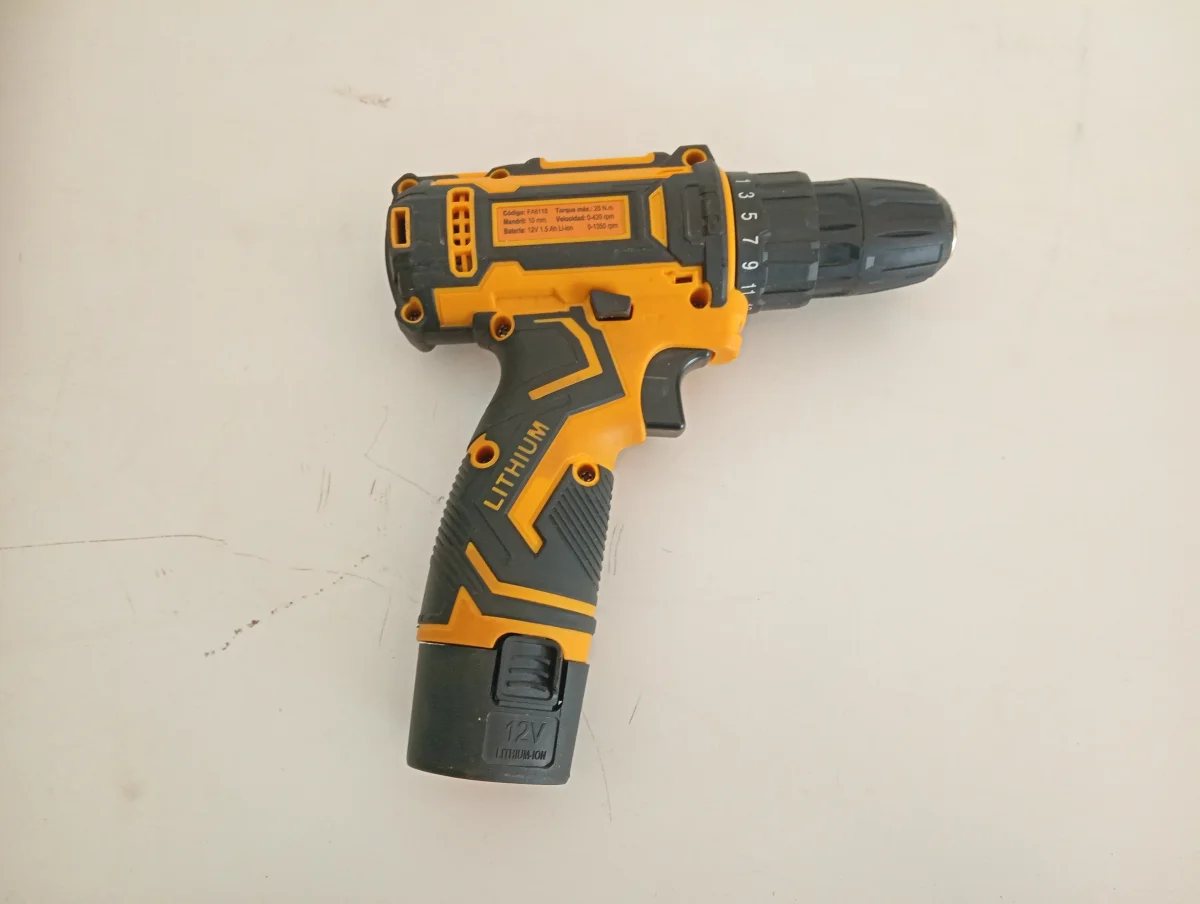 Taladro Marca Fascy Modelo Acc Con Cargador