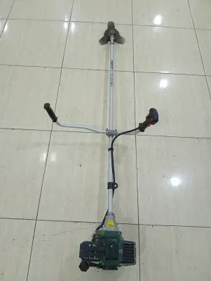 Desmalezadora Marca Jadever Modelo Jadever Usado En Buen Estado Original No Acc Con Cuchilla