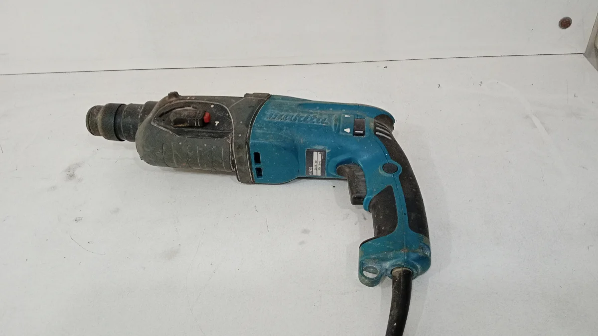 Foto 2 de Taladro Marca Makita. Modelo Hr2470 Usado En Buen Estado Acc No Tiene