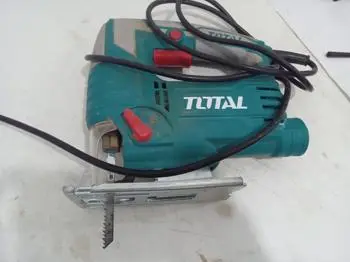 Sierra Tipo : Caladora Marca Total Modelo Ts206656 Usado En Buen Estado Acc: C/ Una Sierra Cable Power C/ Triple570w Comentario: Sin Llave