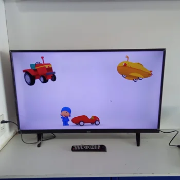Televisor Led Convencional De 40 '' Marca Fama Modelo Tvf-40e2a Usado Con Desgaste Con Control Sin Caja Acc Par De PatitasCable Corriente