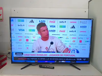 Televisor Led Convencional De 50 '' Marca Tokyo Modelo Tvtok50ledze9d Usado En Buen Estado Con Control Sin Caja Acc ConntrolPar De Patitas