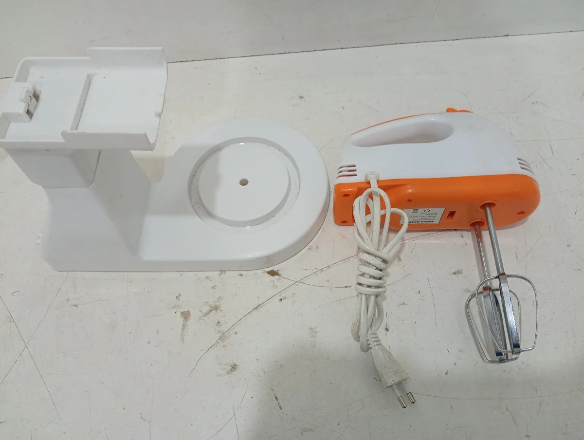 Foto 2 de Batidora Marca Mega Star Modelo Ge230b Usado En Buen Estado Acc Cucharas Mezcladoras