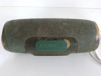 Foto 3 de Speaker Potencia Watts No Tiene Marca Jbl Sin Control Modelo Charge 4 Sin Caja Acc Con Cargador Blanco