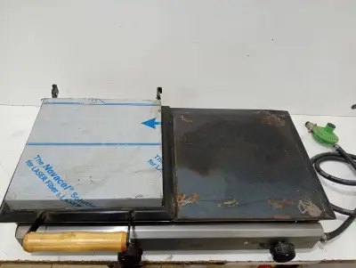 Plancha Hamburguesera Marca Tomasi Modelo Sc-7035 Usado En Buen Estado Acc Manguera De GasTapaQuemadores Casi Sin Uso