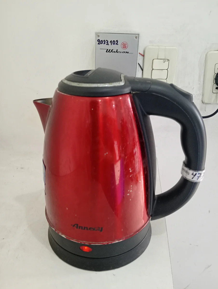 Foto 2 de Hervidora Marca Annecy Modelo 1.8 Litros Usado En Buen Estado Acc No Tiene