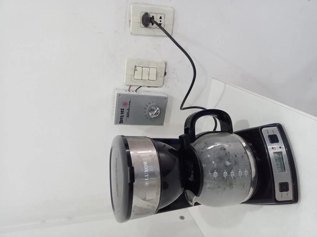 Foto 2 de Cafetera Marca Luxor Modelo Lx-7858 Usado En Buen Estado Acc Jarra De Plastico