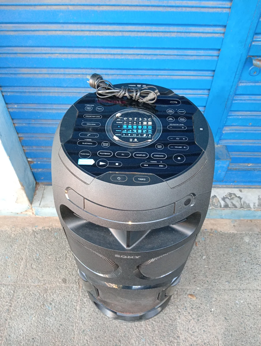 Foto 2 de Equipo De Sonido Marca Sony Sin Control Modelo Mhc-V71d Usado En Buen Estado Acc Cable Power UsbBt