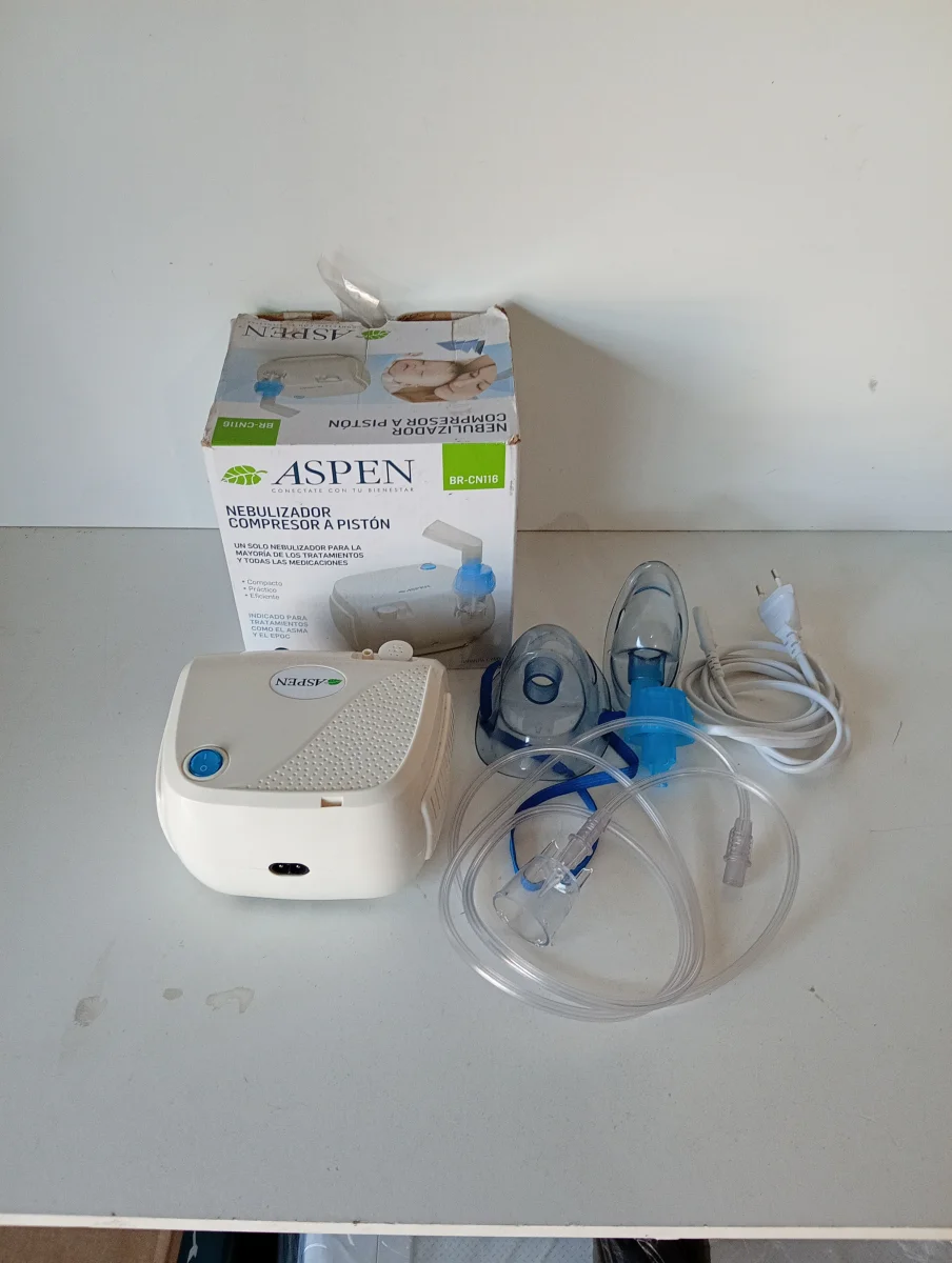 Nebulizador Marca Aspen Modelo Br-Cn116 Usado En Buen Estado Acc Con 2 Mascarillas Cable Power