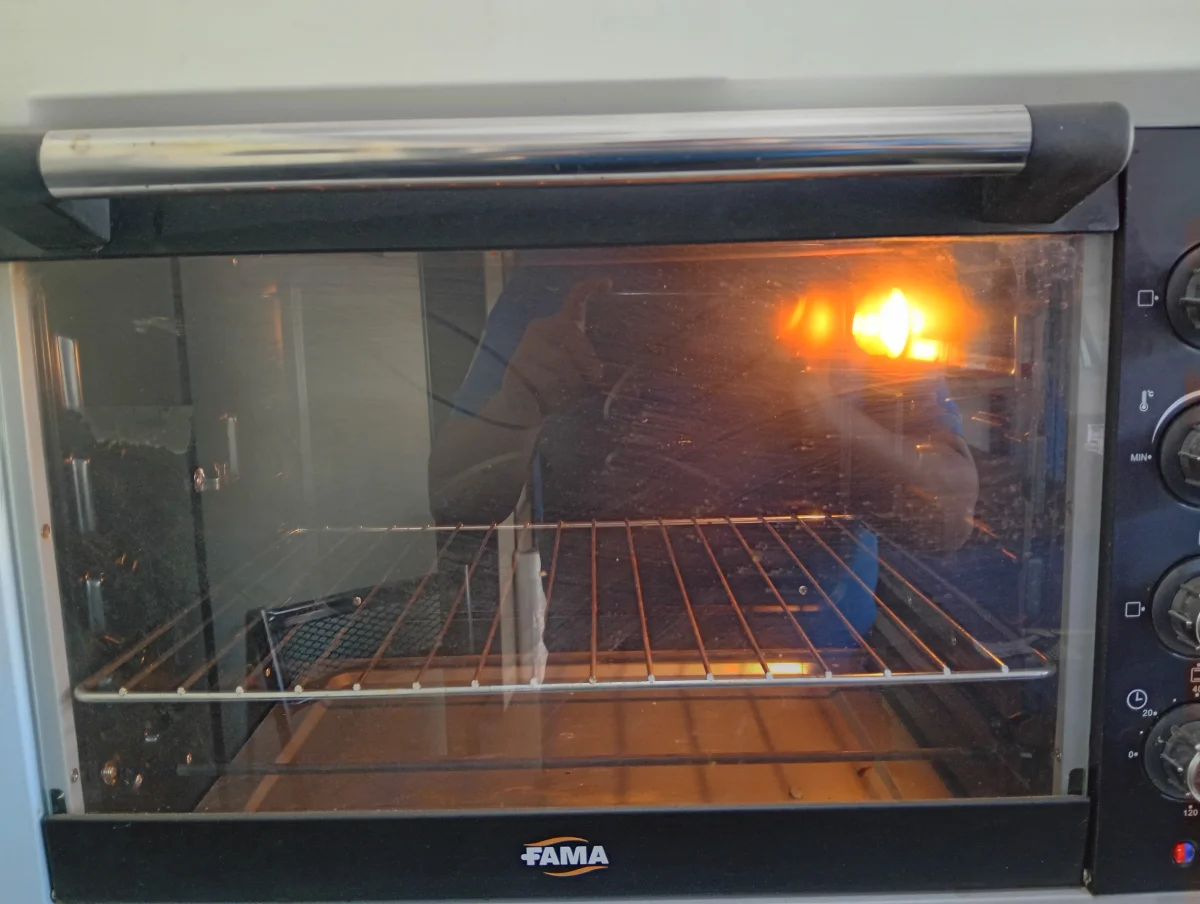 Foto 3 de Horno Marca Fama Litros 60 Modelo Hf-60a Usado En Buen Estado Acc No Tiene