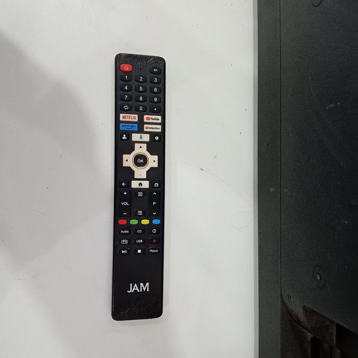 Foto 3 de Televisor Led Smart De 32 '' Marca Jam Modelo Ultrasgtm-32gfs Con Control Usado En Buen Estado Acc Patitas