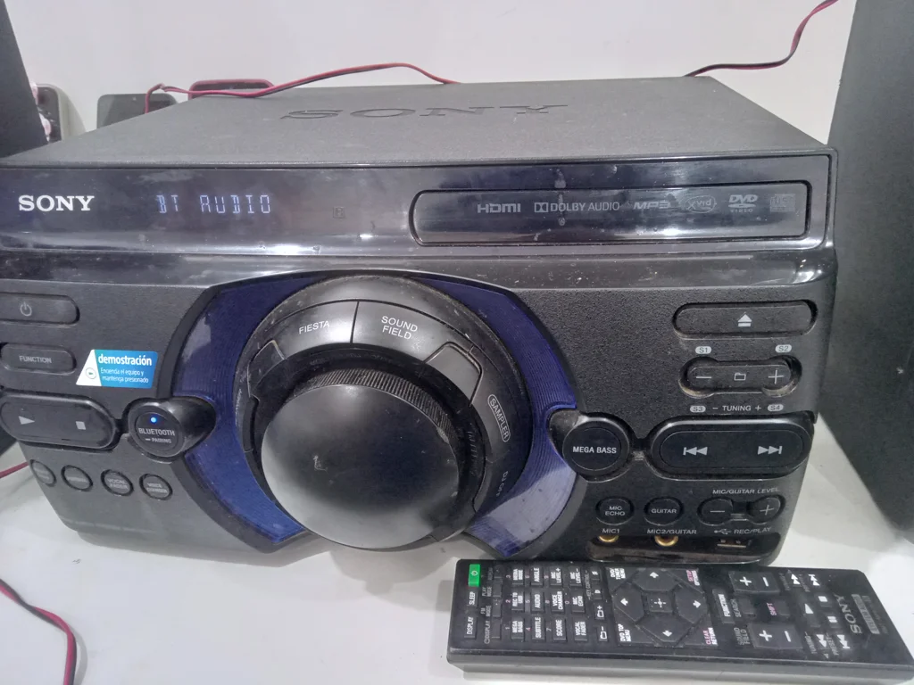 Foto 2 de Equipo De Sonido Marca Sony Con Control Modelo Mhc-M40d Usado En Buen Estado Acc No Tiene