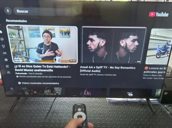 Foto 2 de Televisor Led Smart De 43 '' Marca Tcl Modelo 43s5400a Con Control Usado En Buen Estado Acc 2 Patitas