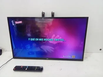 Televisor Led Smart De 32 '' Marca Jam Modelo Ja32hd2000s Con Control Usado En Buen Estado Acc Soporte Para Pared