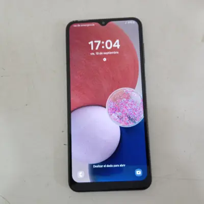 Celular Marca Samsung Modelo A13 Memoria Ram 4 Gb Almacenamiento Interno 64 Gb Acc No Tiene