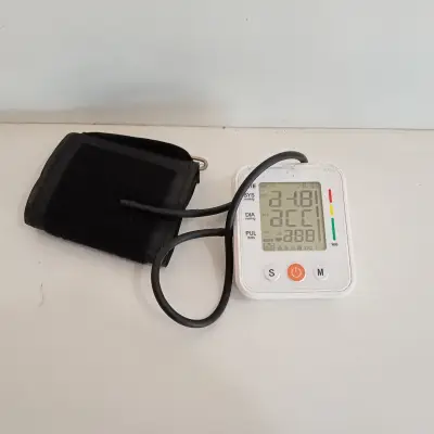 Toma Presion Marca Modelo Kbo123101310493 Nro Con No Tiene Acc: Cargador Estuche