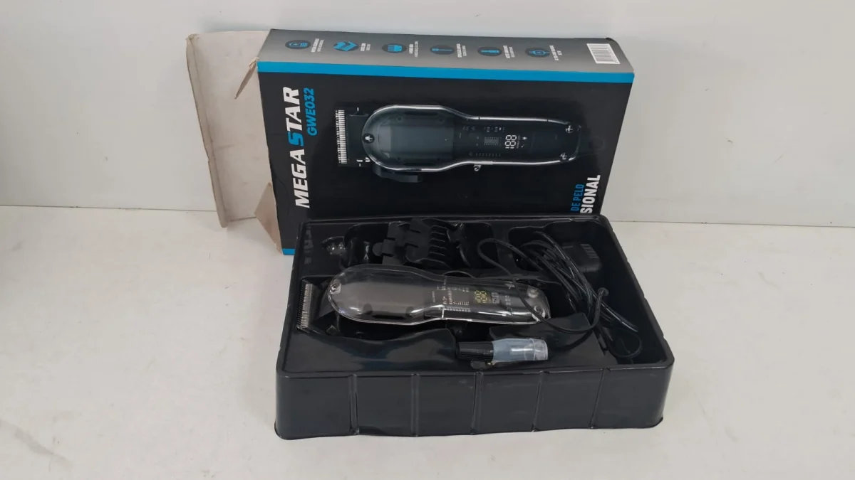 Foto 3 de Maquina De Cortar Cabello Marca Mega Star Modelo Gw032 Usado En Buen Estado Acc Varios Niveles De Corte LubricanteCepillo
