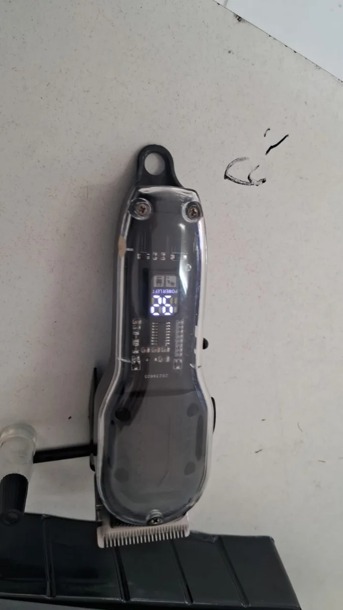 Foto 4 de Maquina De Cortar Cabello Marca Mega Star Modelo Gw032 Usado En Buen Estado Acc Varios Niveles De Corte LubricanteCepillo