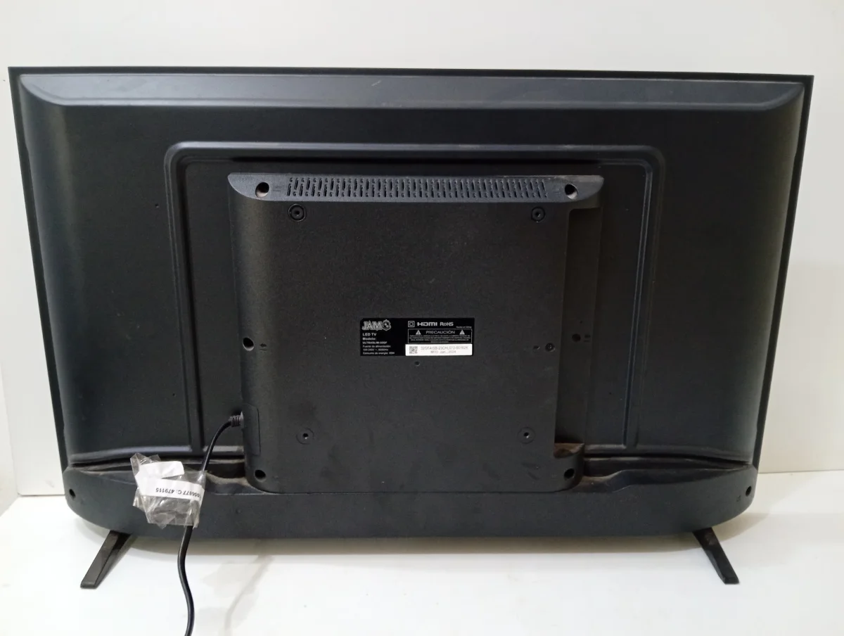 Foto 3 de Televisor Led Convencional De 32 '' Marca Jam Modelo No Tiene Usado Con Desgaste Con Control Sin Caja Acc No Tiene