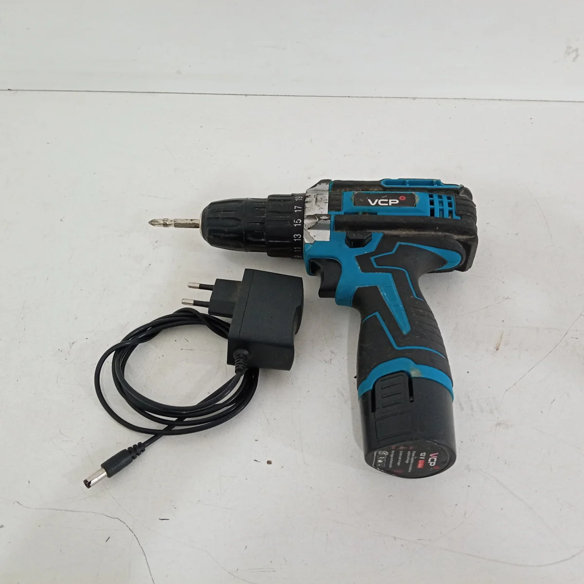 Taladro Marca Vcp Modelo No Tiene Acc Con 1 Bateria Y 1 Cargador