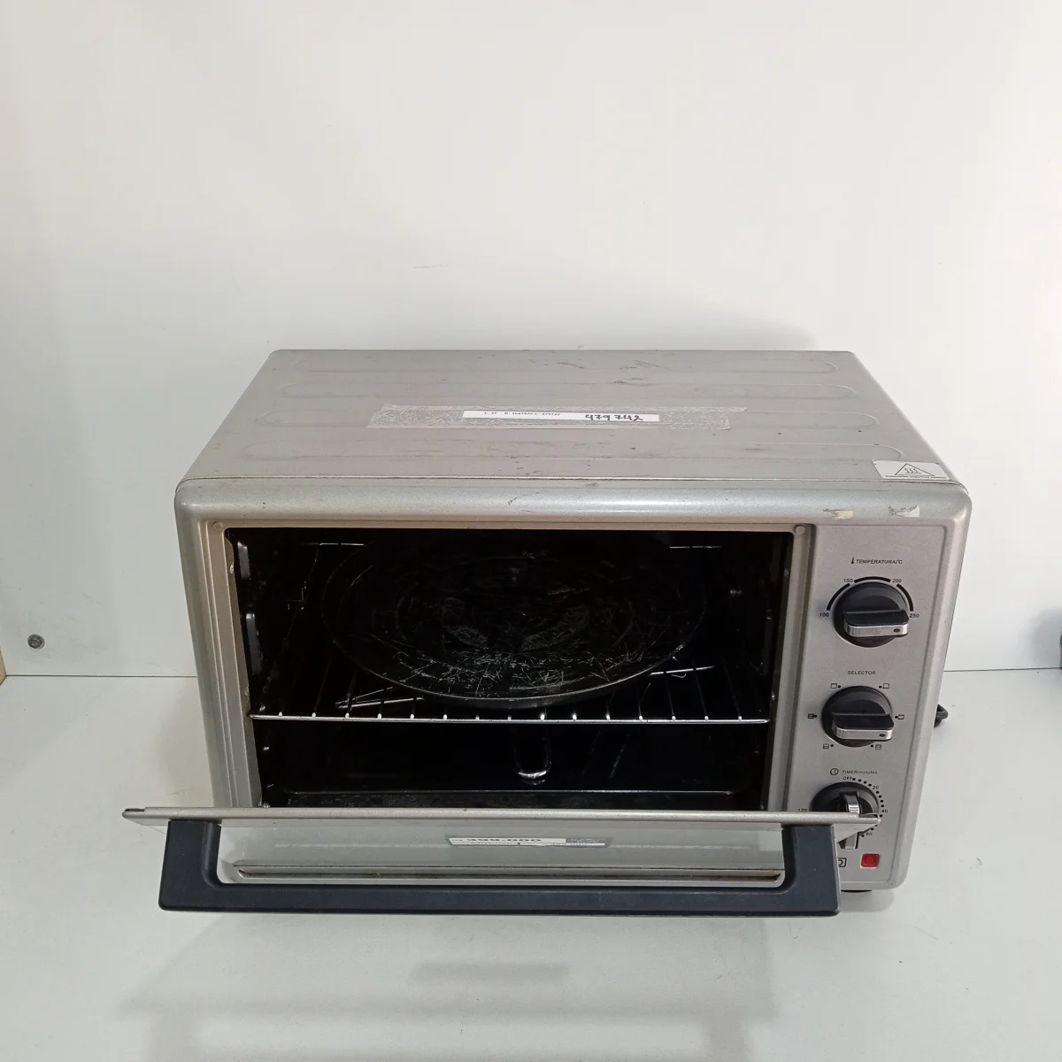 Foto 3 de Horno Marca Tokyo Litros 36 Modelo Edtheelite36re-N Usado En Buen Estado Acc Parrilla2 BandejaAccesorio Para Spiedo