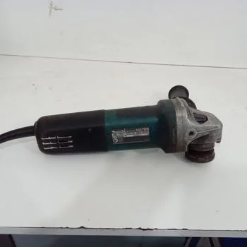 Foto 2 de Pulidora Marca Makita Modelo 9957hn Tamaño Chico Usado Con Desgaste Acc Com Manija