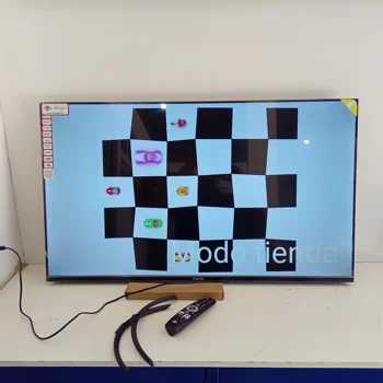 Foto 2 de Televisor Led Smart De 43 '' Marca Tokyo Modelo Tvtokff43gtv Con Control Usado En Buen Estado Acc Par De PartitasY Con Sus Tornillos