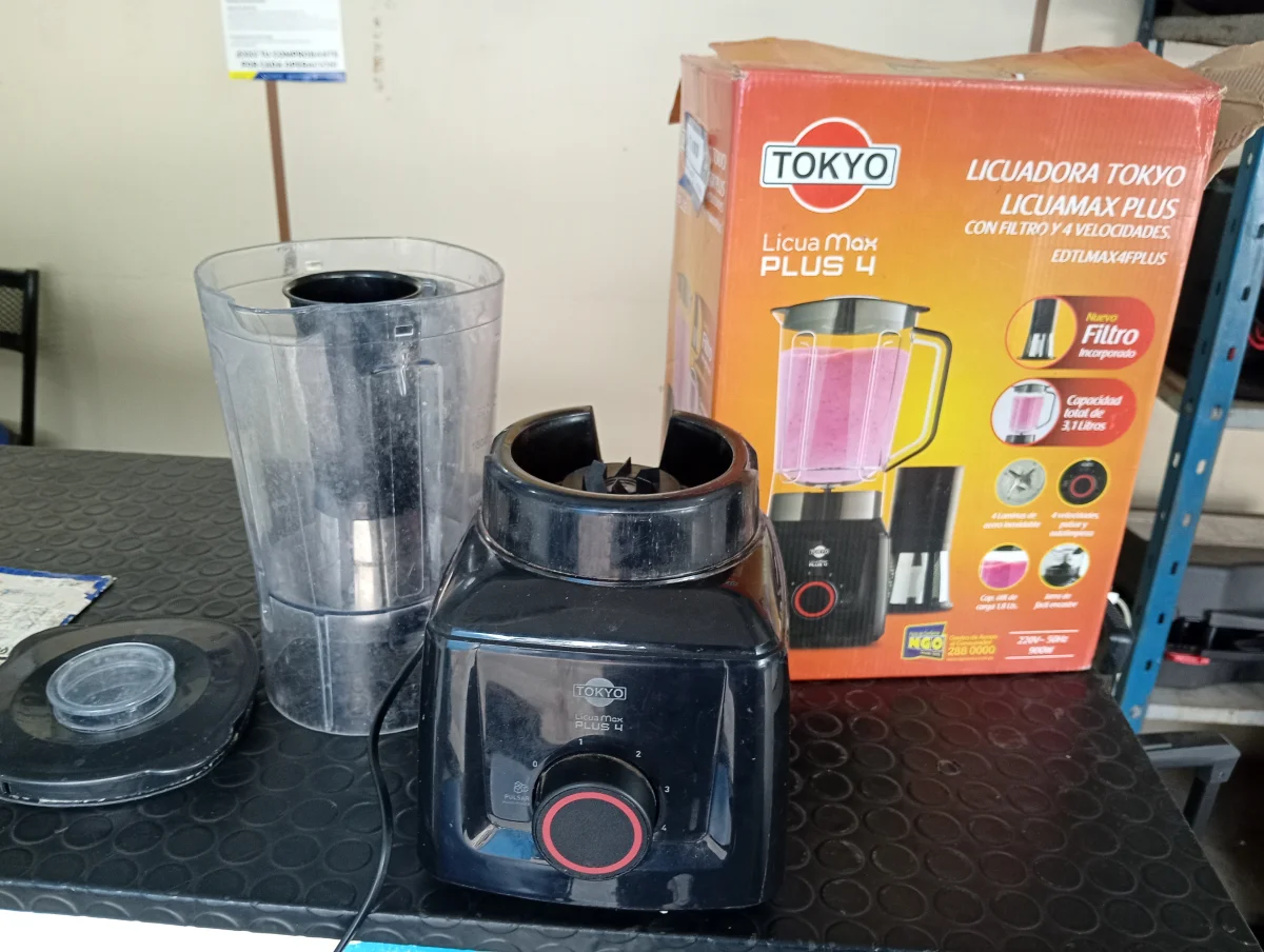 Licuadora Marca Tokyo Modelo Licuamax Plus 4 Velocidades Usado En Buen Estado Acc Caja