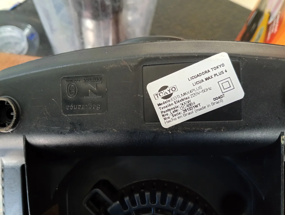 Foto 3 de Licuadora Marca Tokyo Modelo Licuamax Plus 4 Velocidades Usado En Buen Estado Acc Caja