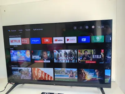 Televisor Led Smart De 43 '' Marca Tcl Modelo 43s5400a Con Control Usado En Buen Estado Acc Patitas