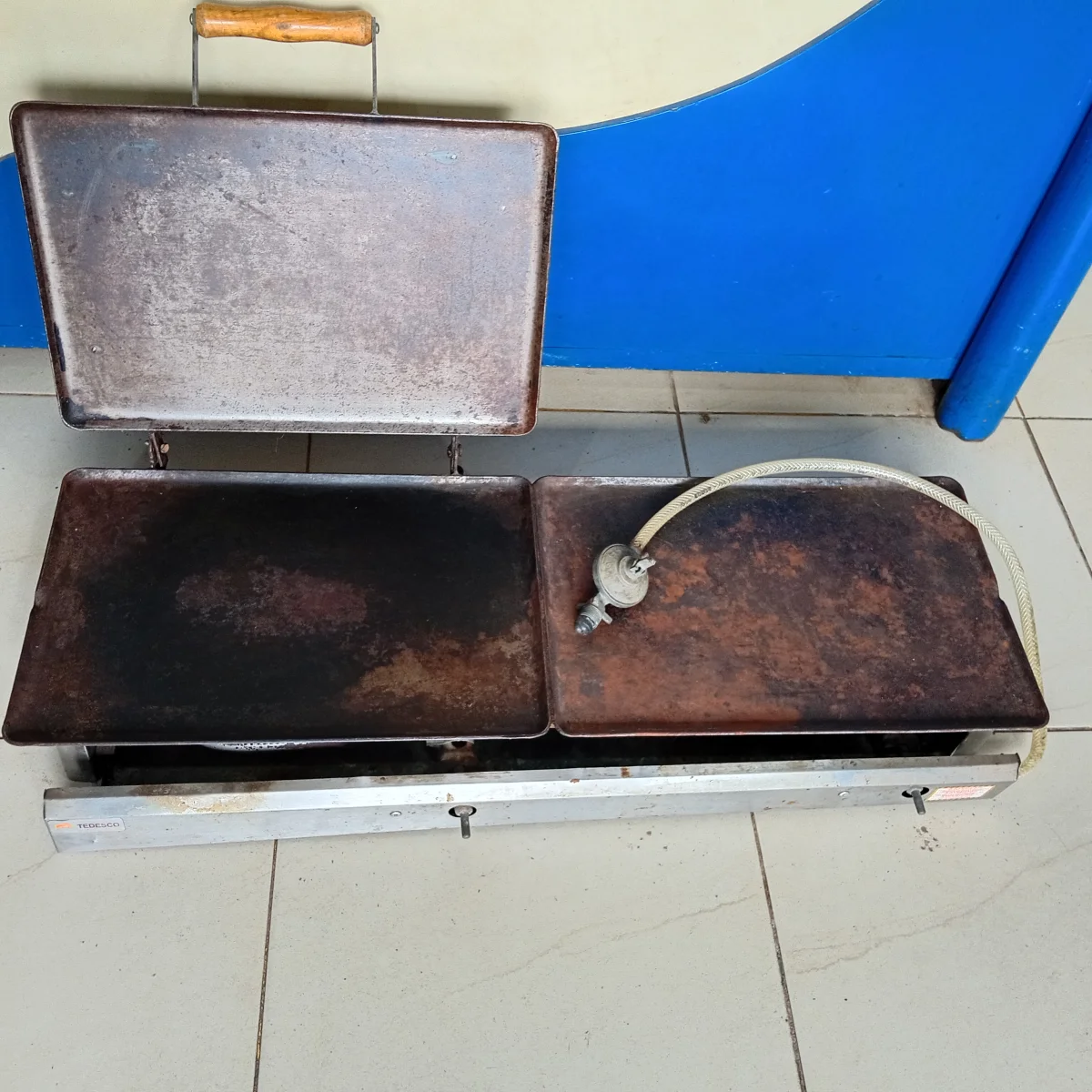 Plancha Hamburguesera Marca Tedesco Modelo Usado En Buen Estado Acc Manguera P/GasTapaDos Quemadores