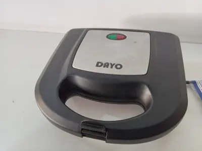 Sandwichera Marca Dayo Modelo Sm8804 Usado En Buen Estado Acc: No Tiene