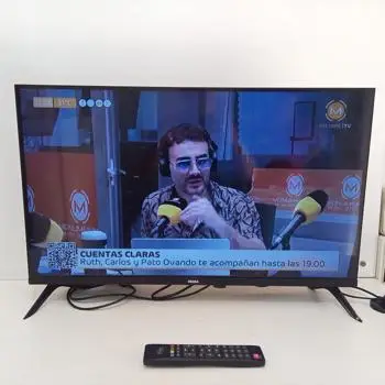 Televisor Led Convencional De 32 '' Marca Fama Modelo Tvf-32fs20 Usado Con Desgaste Con Control Sin Caja Acc: Par De Patitas Comentario: Control Con Desgaste Sin Tapitas Le Falta Una Tecla Funciona Bien