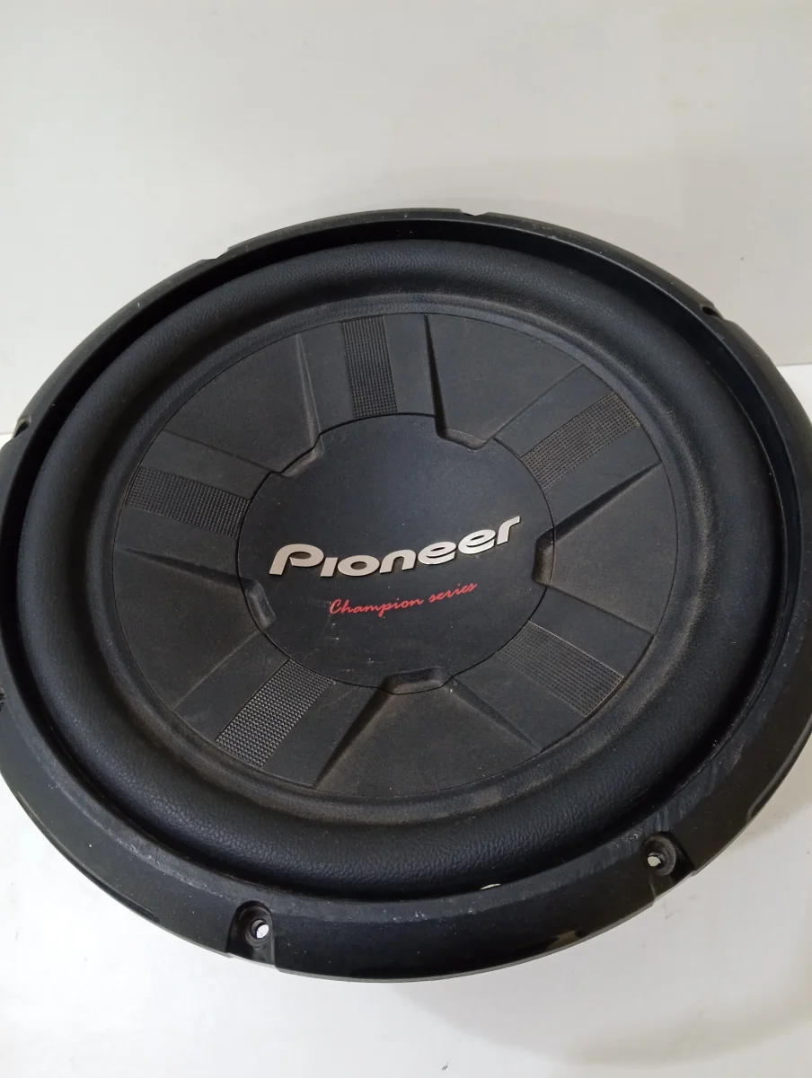 Foto 2 de Parlante Para Auto Marca Pioneer Modelo Ts-W311s4 Usado En Buen Estado Acc No Tiene