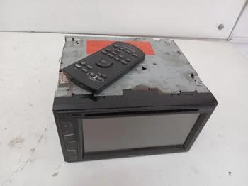 Autoradio Marca Pioneer Con Control Modelo Avh-195dvd Usado En Buen Estado Con Ficha De Conexion Acc No Tiene