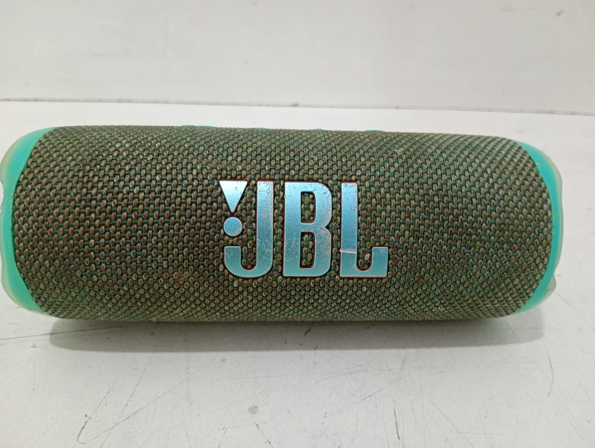 Speaker Potencia Watts No Tiene Marca Jbl Sin Control Modelo Flip6 Usado En Buen Estado Sin Caja Acc No Tiene
