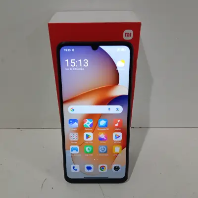 Celular Marca Xiaomi Modelo Redmi 13 C Memoria Ram 4 Gb Almacenamiento Interno 128 Gb Acc Con Cargador