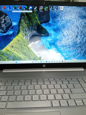 Notebook Marca Hp Modelo 15-Dy2795wm Procesador I5 Memoria Ram 8 Gb Disco Duro 238 Gb Generacion 11 Acc Estuche Color Gris