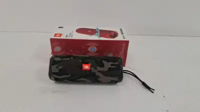 Speaker Potencia Watts : No Tiene Marca Jbl Sin Control Modelo Flip 5 Usado En Buen Estado Con Caja Acc: Bt Comentario: En Caja De Flip 4 Color Verde