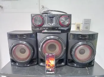 Equipo De Sonido Marca Lg Con Control Modelo Cj45 Usado En Buen Estado Acc 2 Parlantes12 WooferAntena Am