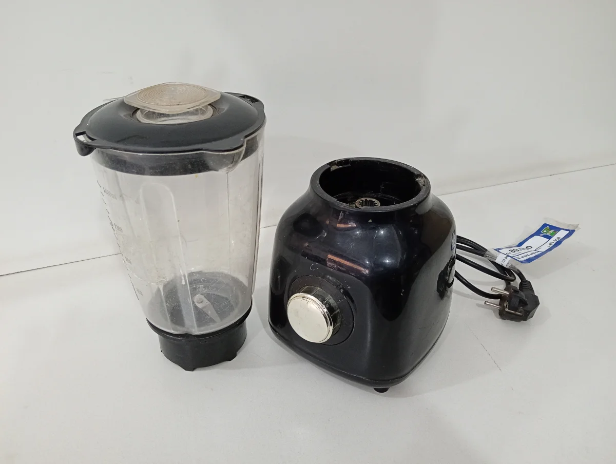 Foto 2 de Licuadora Marca Maryland Modelo Mr-N303 Velocidades Usado Con Desgaste Acc Jarra De Plsatico
