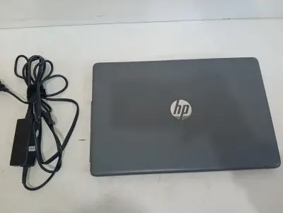 Notebook Marca Hp Modelo 15-Da0007la Procesador Core I3 Memoria Ram 4 Gb Disco Duro 500 Gb Generacion 7 Acc CargadorCable Power