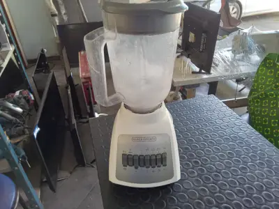 Licuadora Marca Black & Decker Modelo 550w Velocidades Usado Con Desgaste Acc: No Tiene Comentario: Sucio