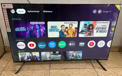 Televisor Led Smart De 43 '' Marca Tokyo Modelo Tvtokff43gtv Con Control Usado En Buen Estado Acc Con Patitas Y Tornillos